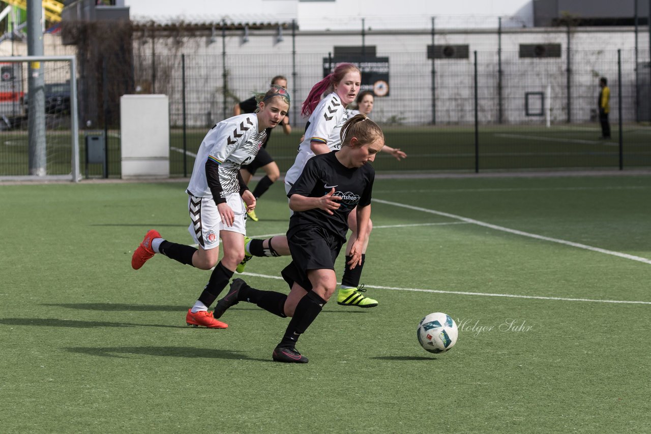 Bild 275 - B-Juniorinnen St.Pauli - C-Juniorinnen SV Steinhorst : Ergebnis: 1:2